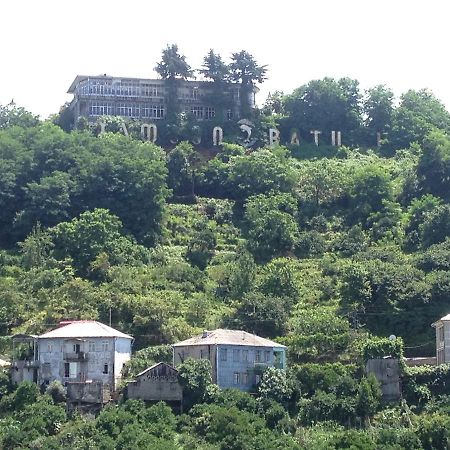Nodari Batumi Exteriör bild